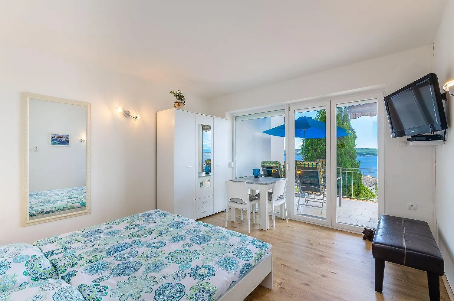 Modernes Apartment Nur 350 Meter Zum Sandstrand Mit Meerblick, Eigenem Liegestuhl, Grill Crikvenica 0*,
