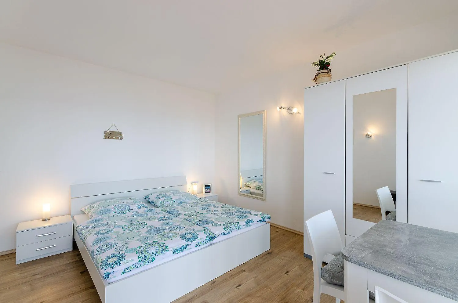 Modernes Apartment Nur 350 Meter Zum Sandstrand Mit Meerblick, Eigenem Liegestuhl, Grill Crikvenica